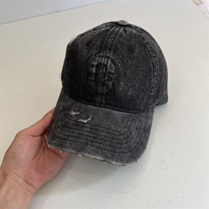 

Высококачественная бейсболка из выстиранного денима для тяжелой промышленности, рваная, модного бренда, с буквой C, визуально уменьшает лицо M（56-58cm） чёрный