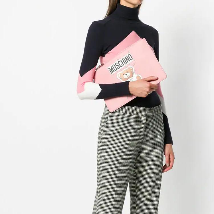 Moschino Teddy Bear Brooch Pattern Designer Recommended Polyester Laptop Clutch Bag Large Unisex bags Pink A8420-8210-A1147