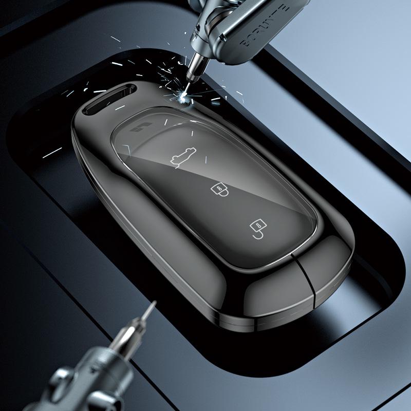 Premium Aluminum Alloy Keychain Cover for 6-7 Seater Vehicles