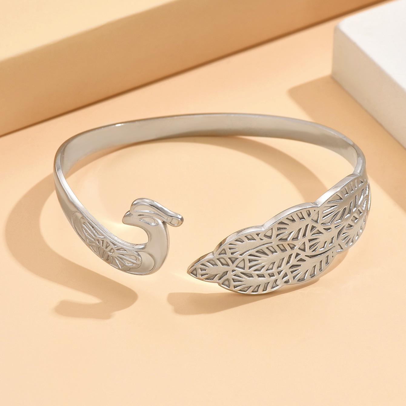 Stainless Steel Phoenix Design Openable Bracelet - Retro Chinese Style Women s Ornament with Birds and Animals
