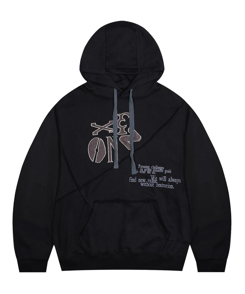 Xtt106 Leather Applique Cotton Hoodie (Black)