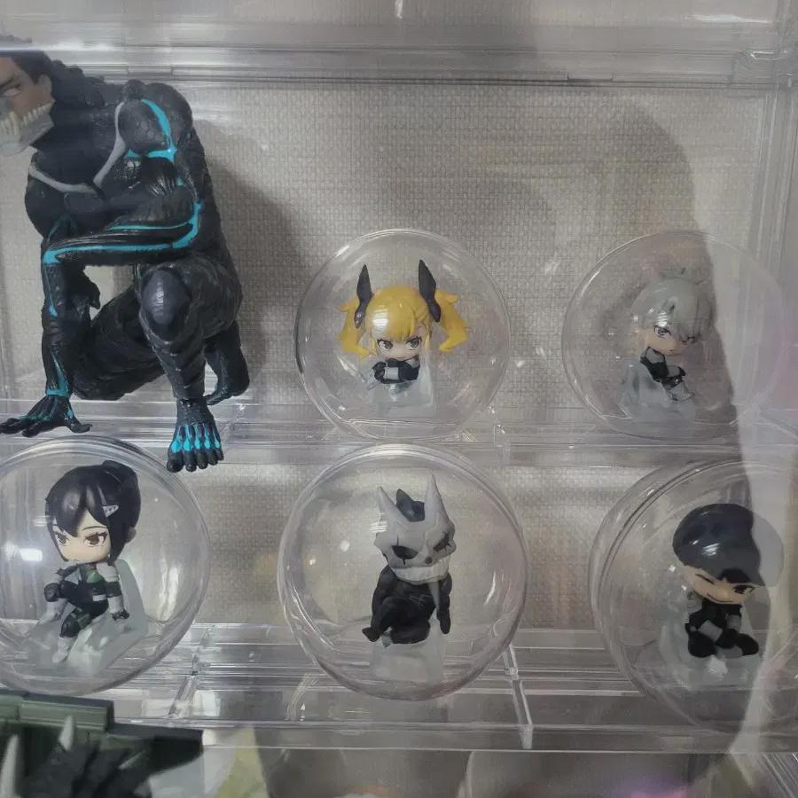 

Monster No. 8 Figure Batch (75,000 Won)