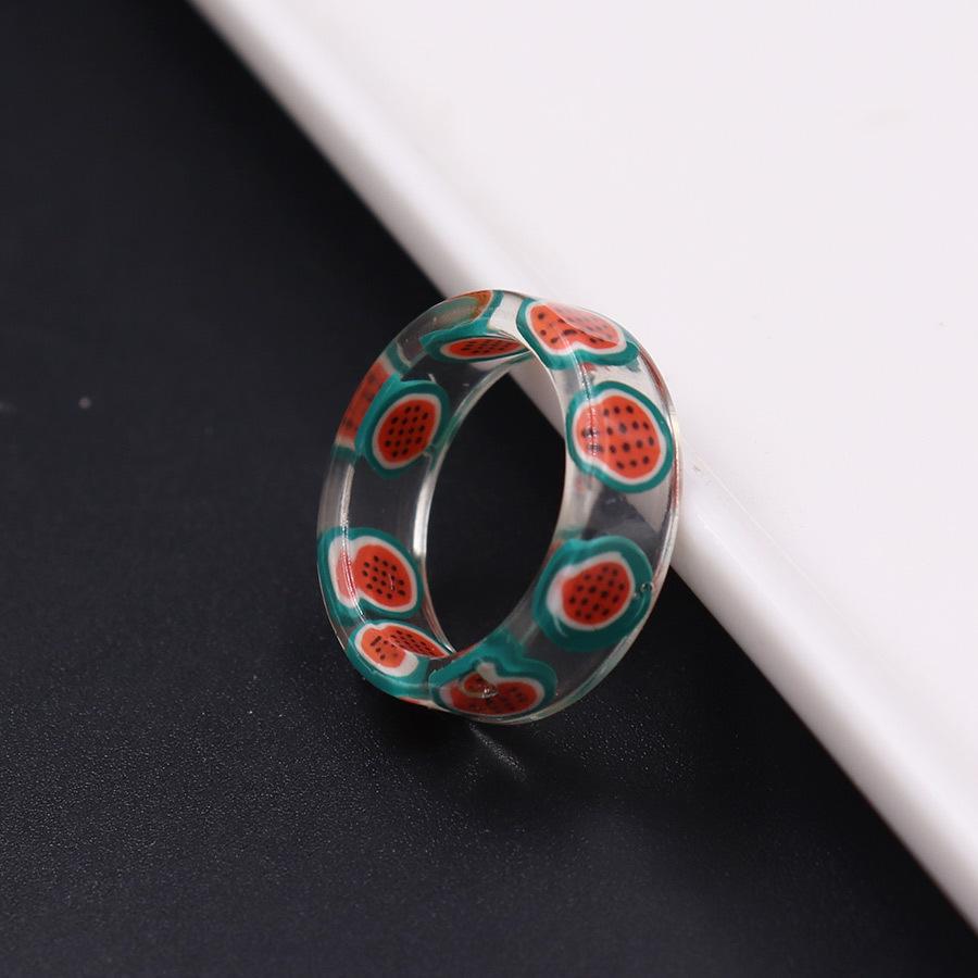 Barevný kreslený prsten z pryskyřice s ovocem a květinami - Roztomilá jahoda a okvětní lístky třešňového květu