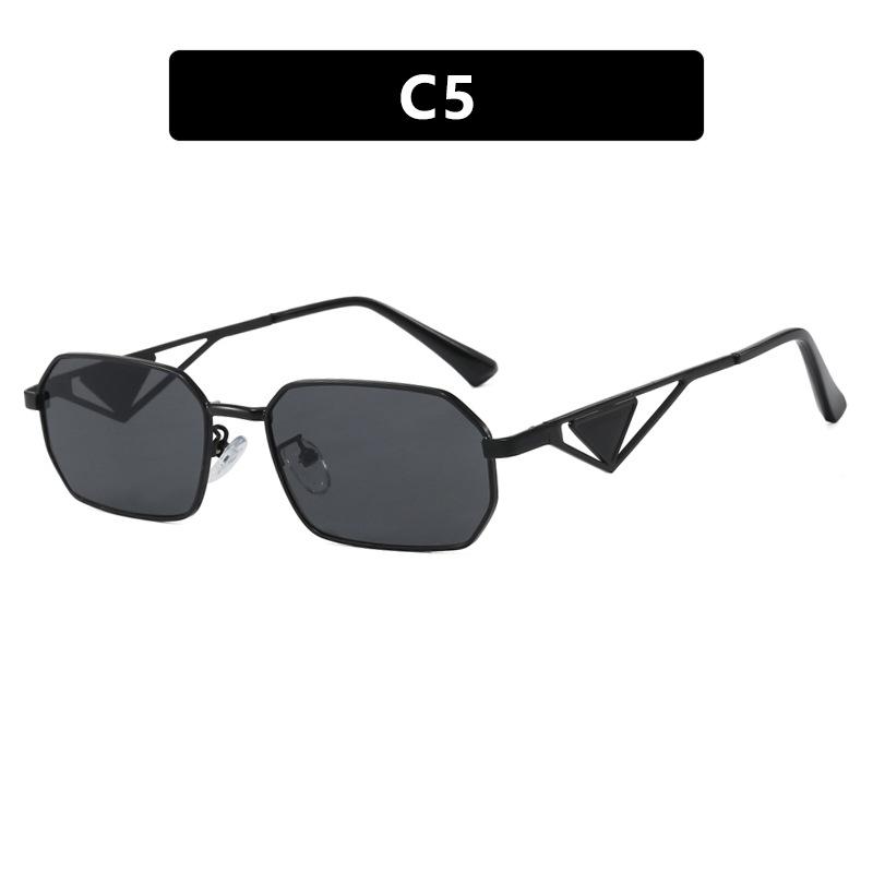 

Винтажные солнцезащитные очки с маленькой оправой неправильной формы, металлические трендовые солнцезащитные очки, солнцезащитные очки с полыми дужками As shown in the picture