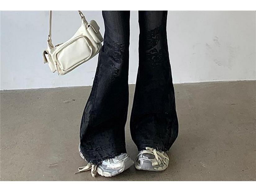 Women's Water-Washed Micro-Flare Jeans - Hot Girl Style, Slim Fit, Body-Shaping, Trendy INS Fashion, Draped Horseshoe-Shaped Long Pants.