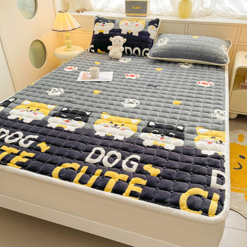 Milk Velvet Mattress Topper Warm Quilted Bed Sheet for Winter Warm Thin Tatami Mat Pad Mattress Protector Cover for Double Beds