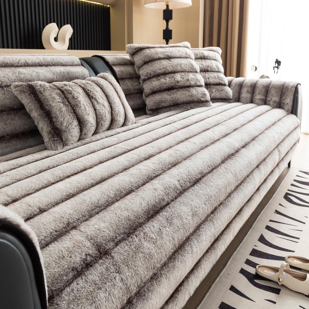 

Подушка для дивана из кроличьего меха, осенне-зимняя плюшевая подушка для сиденья, чехол для дивана из кожи высокого класса в стиле легкой роскоши, новый чехол 70*70cm темно-серого