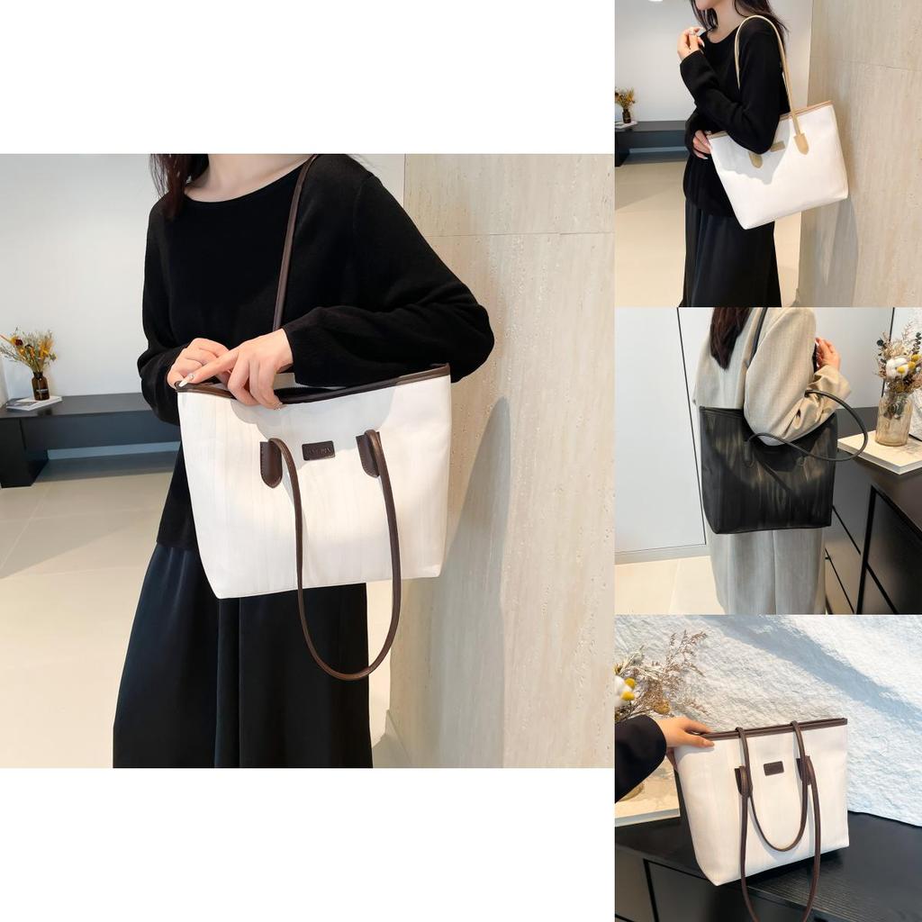 Stylish Large Capacity Tote Bag For Women With Fashionable Street Style Perfect For College Commute