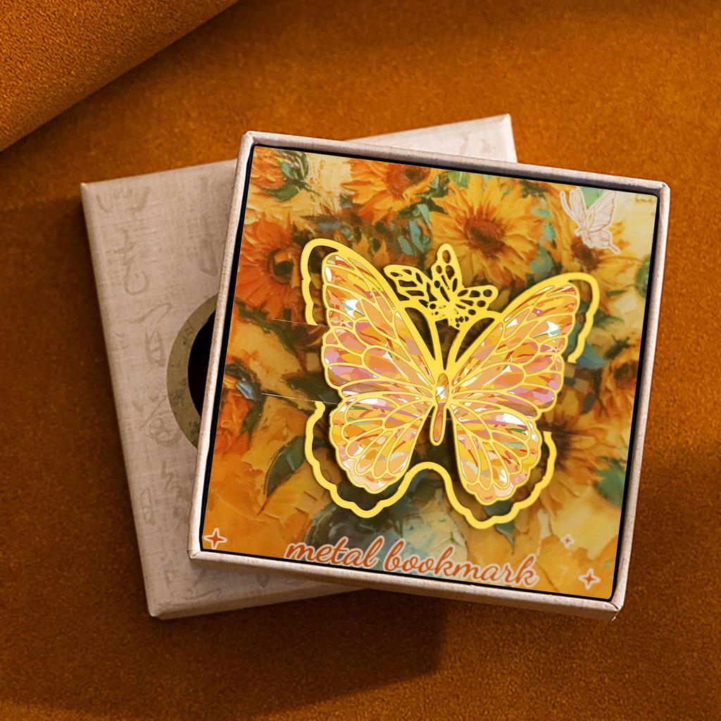 Vintage Butterfly Metal Bookmark: Creative and Elegant Back-to-School Souvenir