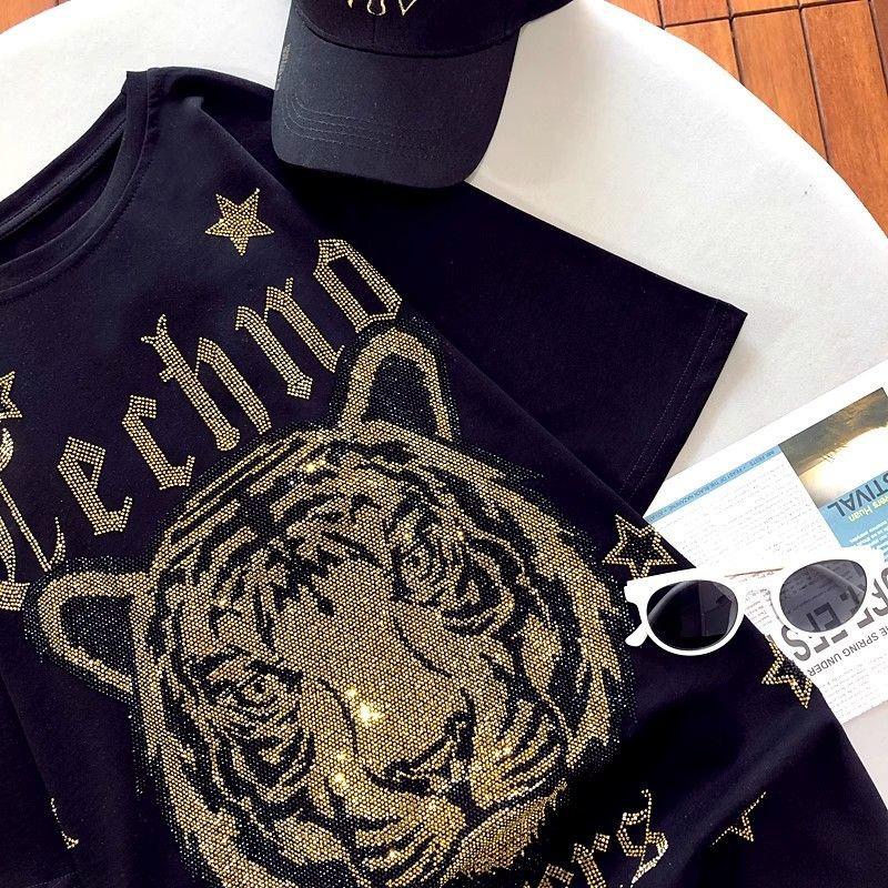 Plus Size Rhinestone Tiger Head Short Sleeve T-shirt, Women’s Black Top with Wing Design