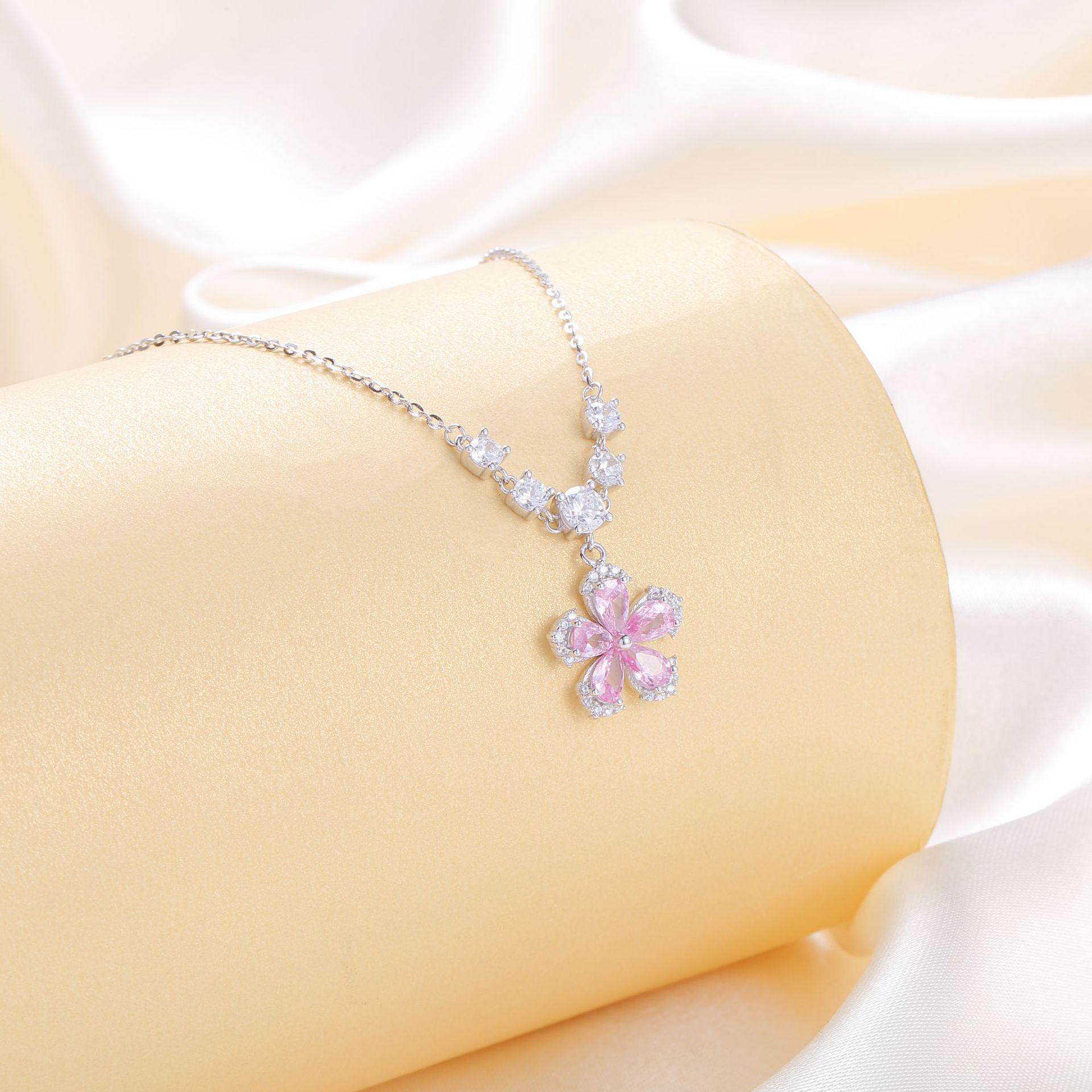 S925 Sterling Silver Sparkling Flower Pendant Necklace for Women - Elegant, Versatile, High-End Gift 925 Silver