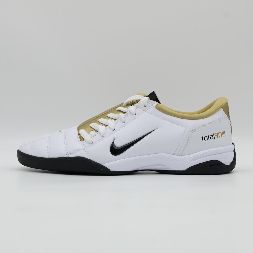 HJ9351-101 Nike Total 90 3 SP Blanc Noir Or Métallique (Pour des hommes)