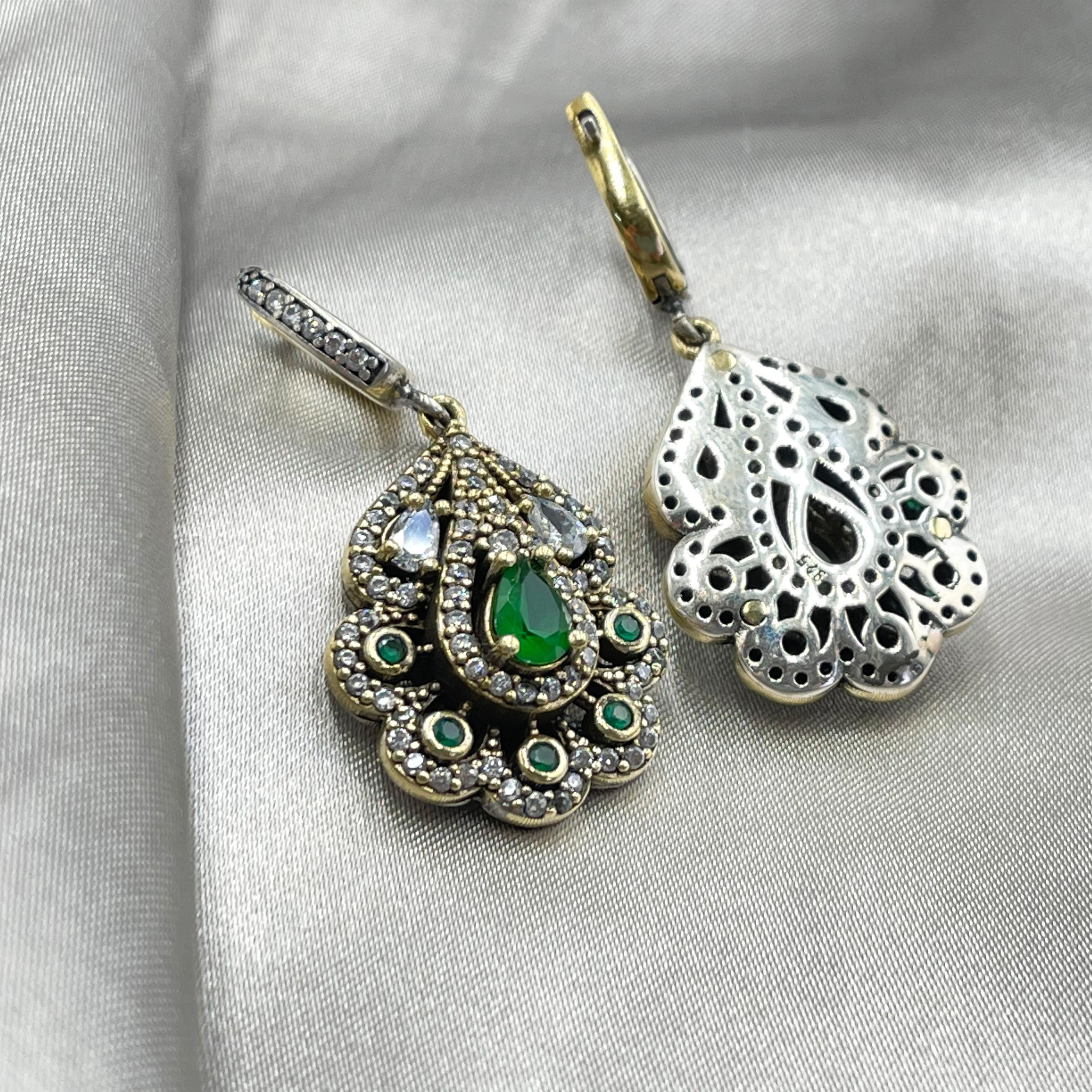 Порно жігіт қыздарды сорады смотреть