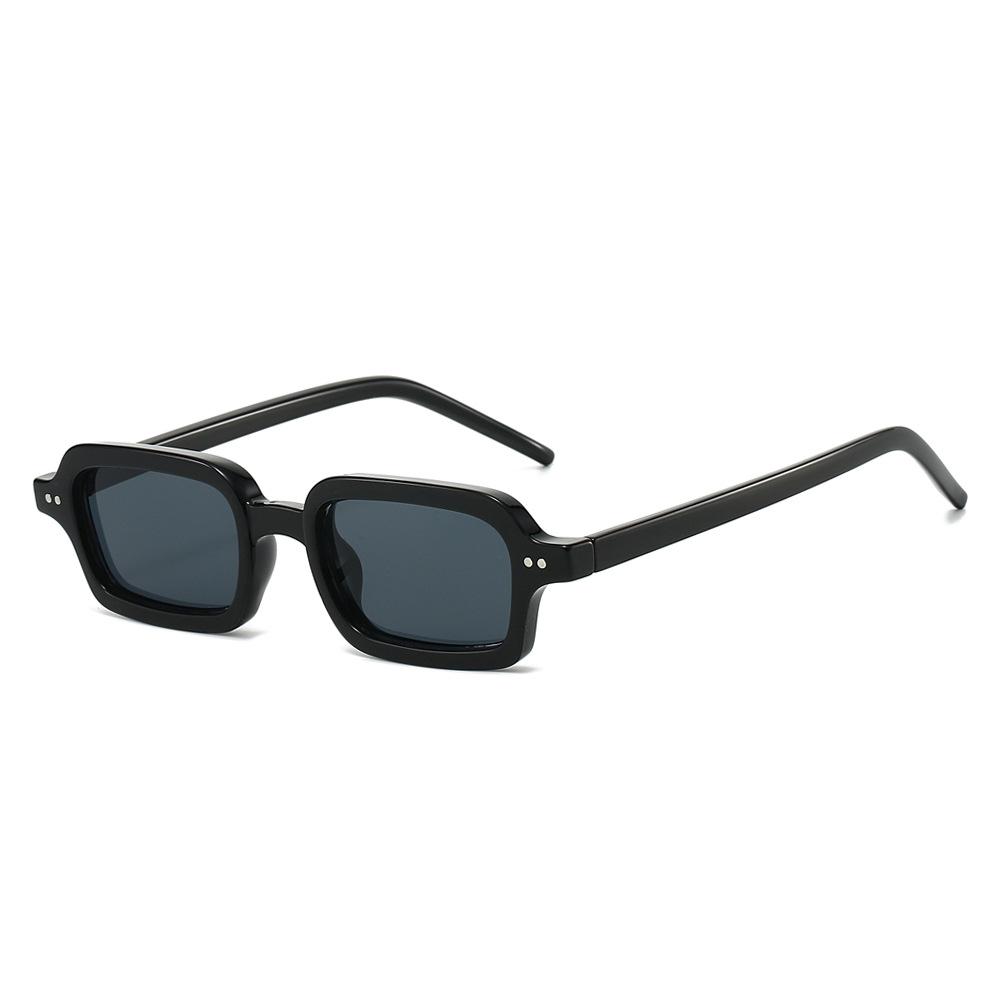 

Fashion Small Square Sunglasses Women Jelly Color Casual UV400 Rivets Ins Travel Photography Eye Shades черный серый
