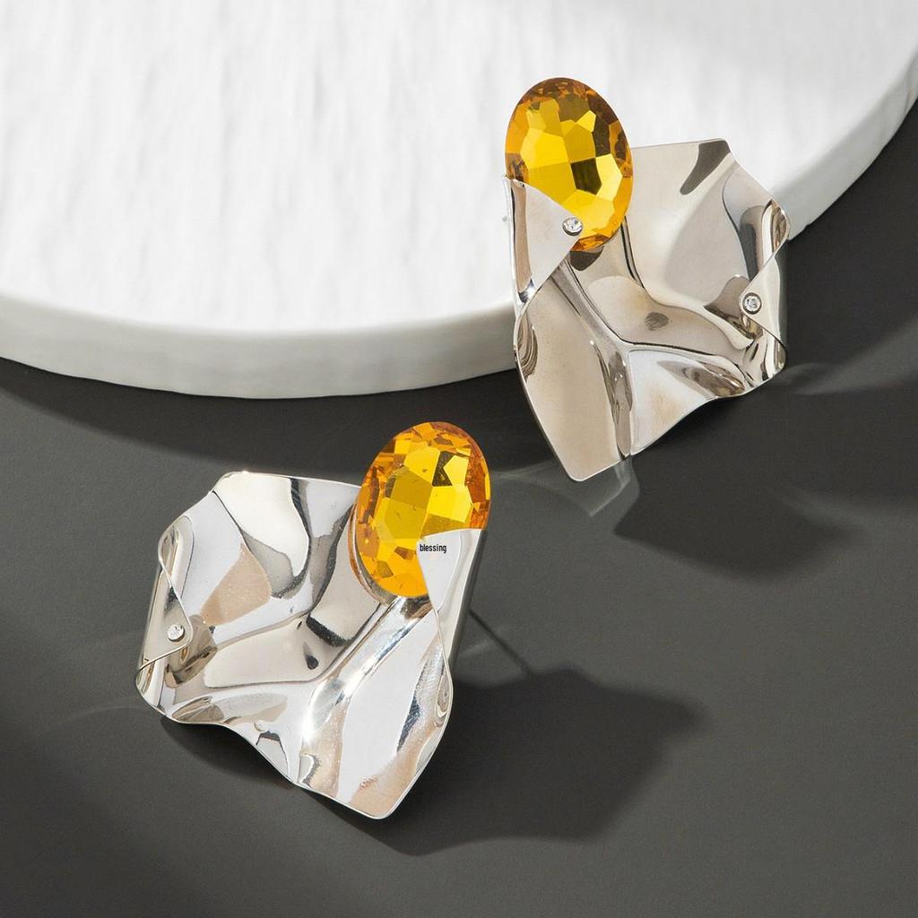 Women’s High-Class Geometric Pleated Liquid Earrings