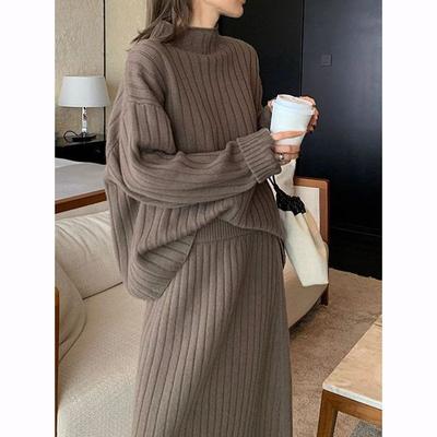 Trajes y combinados – Trajes de falda