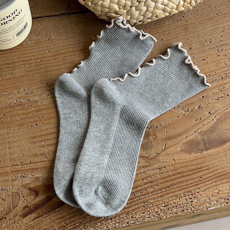 Black Fungus Lace Socks for Women, Mid-calf Socks for Spring and Autumn, Coffee-colored Socks for Autumn and Winter