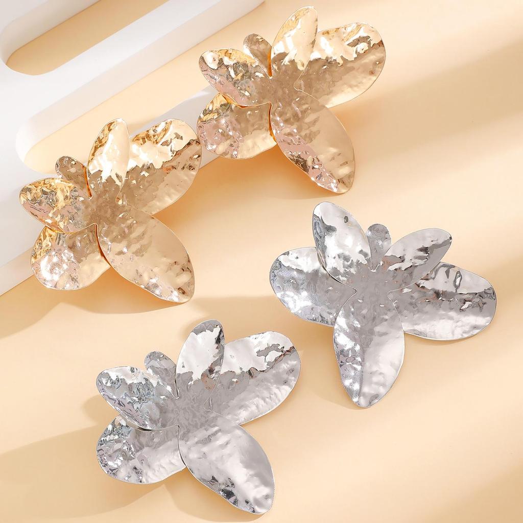 Retro Exaggerated Luxury Alloy Irregular Flower Earrings For Women