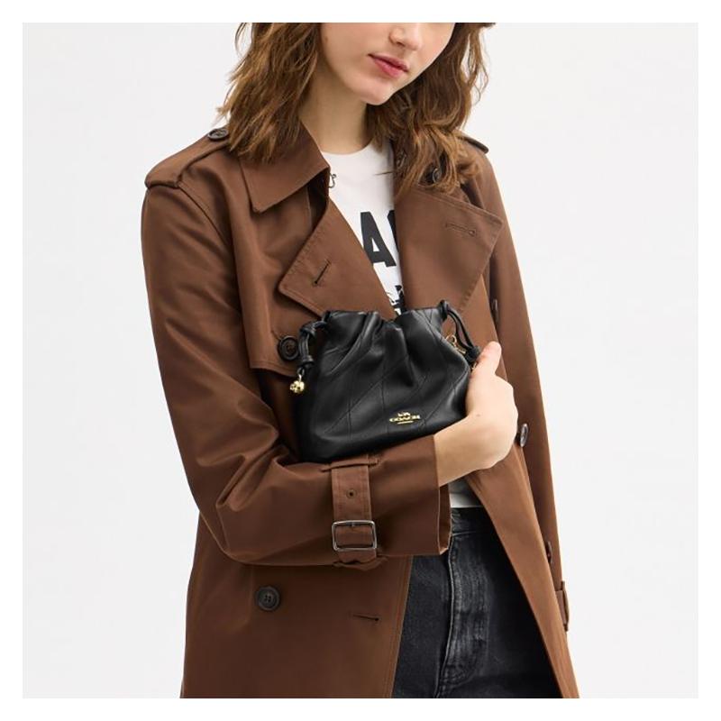 Coach Faye 17 detalles acolchados bolso de hombro de piel de oveja pequeño para mujer negro