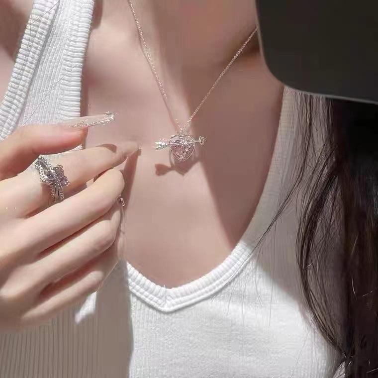 Sense Shell Love Necklace Female Niche Design Light Luxury Versatile Girlfriend Bow Collarbone Chain Niche Neck Chain Exquisite