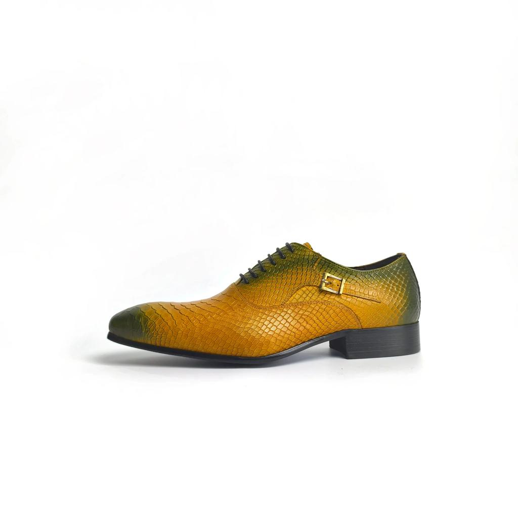 Fashion Classic Snake Printing Men Shoes For Business Office Zapatos De Hombre Metal Buckle Decoration Comfortable Leather Man Shoes New