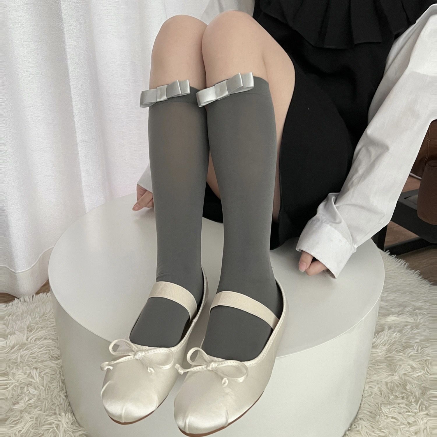 

Милые тонкие простые универсальные гольфы до колена в японском стиле | Бархатные гольфы до икры однотонного цвета с одним узлом для женщин - Черные