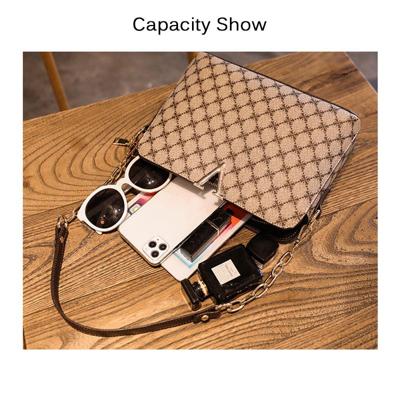 2025 Ny Liten Axelväska Klassisk Monogram Dam Crossbodyväskor Mode Kedjor Skal Handväska Två Remmar