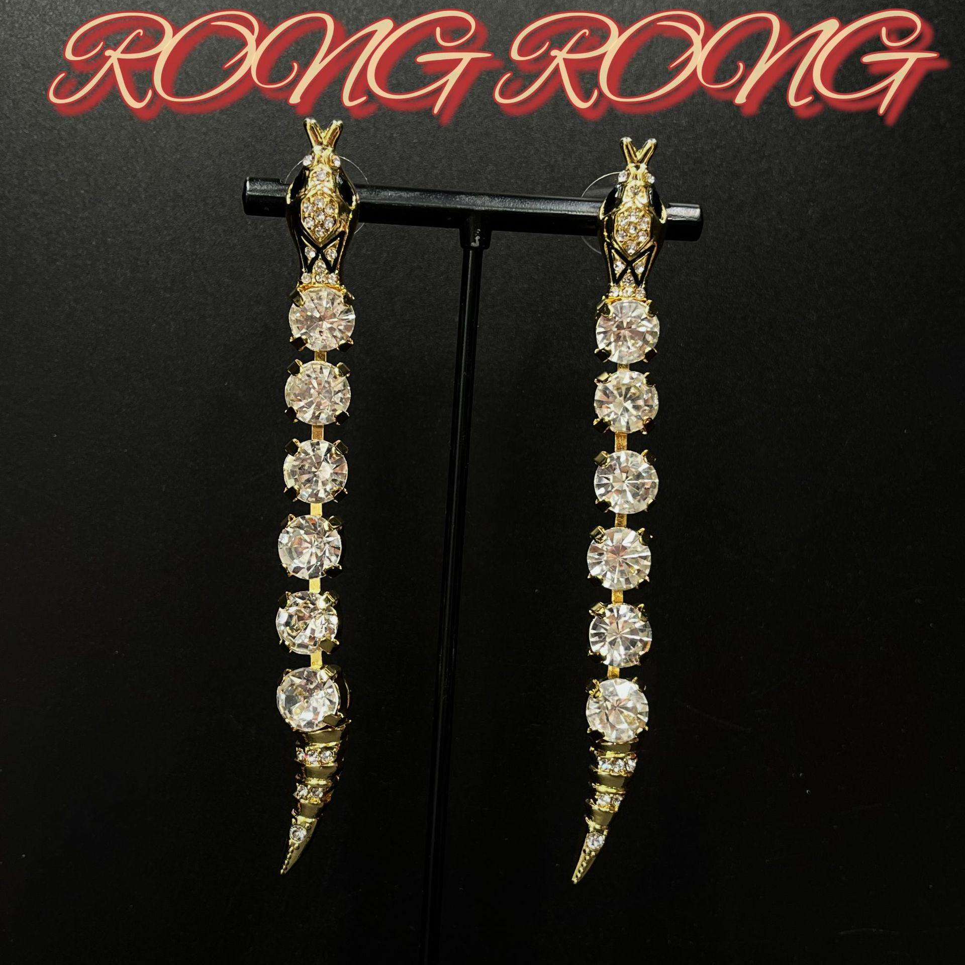 Medieval Style Personalized Fashion Snake Shaped Long Earrings Necklace Geometric Exaggerated Jewelry Set