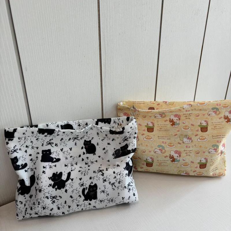 Cartoon Canvas Bag Anime Cosmetic Case Travel Clutch Bag Makeup Pouch Portable Organizer  Handbag