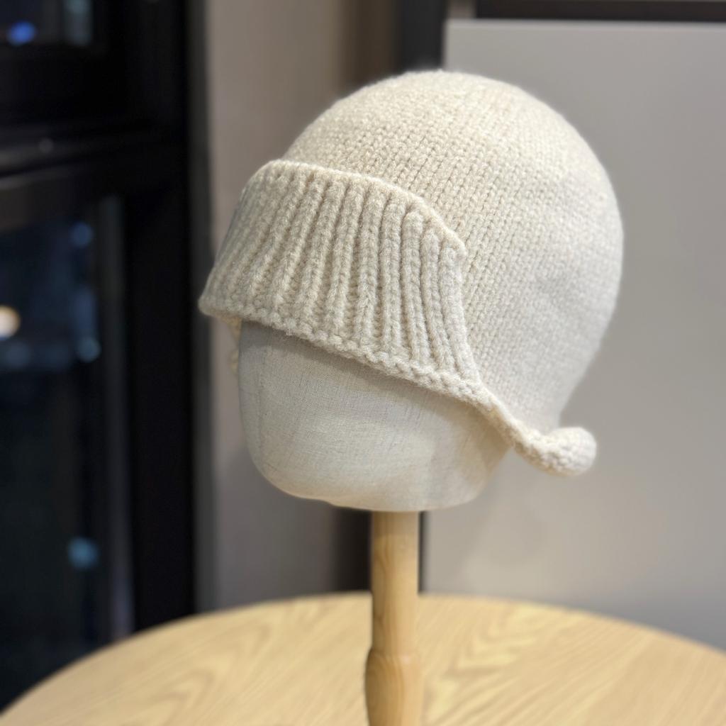 New Autumn and Winter Niche Short Ear Protecting Knitted Hat for Women Warm and Slimming Personalized Rope Knitted Hat Lei Feng Hat