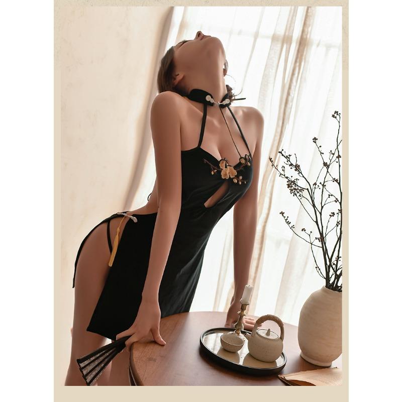 Sexy Pure Desire Female Plum Blossom Embroidery High Slit Cheongsam Classical Velvet Sexy Temptation Erotic Underwear Uniform