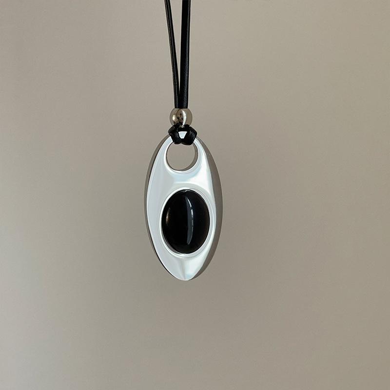 

Niche Design Sense Круглое ожерелье из металлической смолы с подвеской Женское простое модное темпераментное универсальное ожерелье на шею Цепочка для свитера