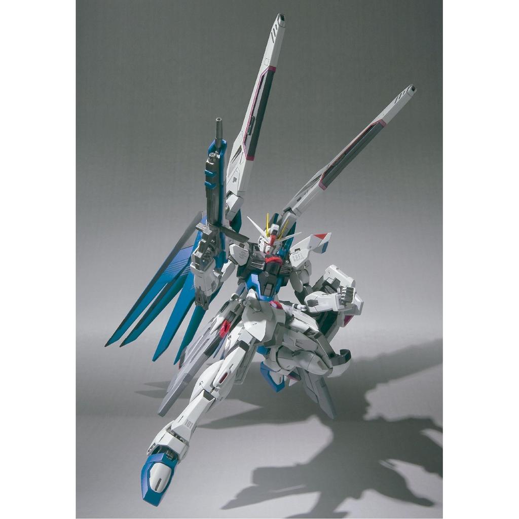 TAMASHII NATIONS METAL BUILD Freedom Gundam