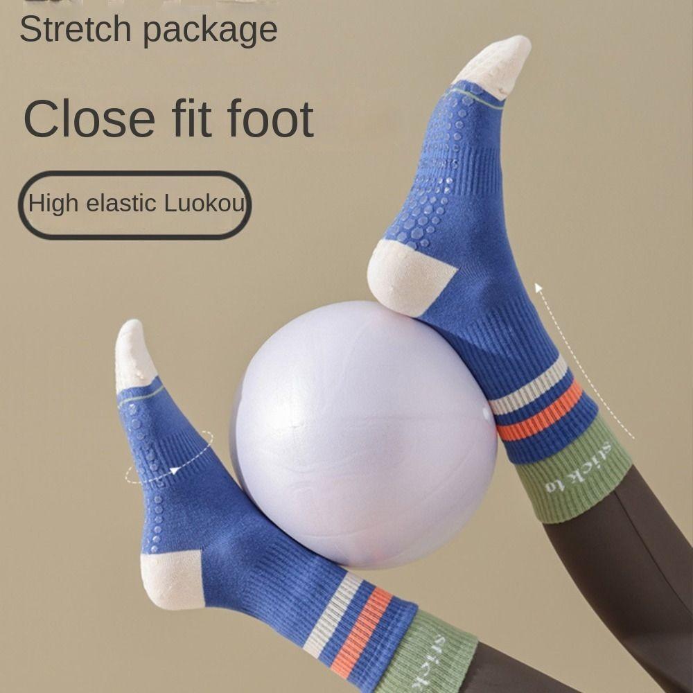 

1 Pair Antiskid Yoga Socks Mid-tube Fitness Socks Gym Sports Socks Winter