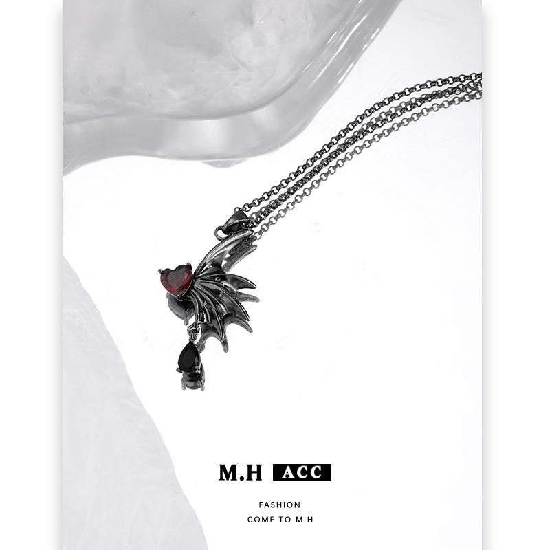 Bat Wings Pendant Necklace Sense Dark Wind Unique Personality Clavicle Chain Punk Hottie Necklace