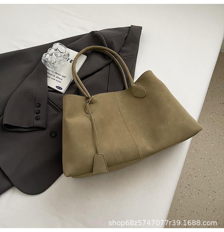 Retro matte bag women's large capacity 2025 new fashion fashion fashion simple shoulder bag commuter tote bag