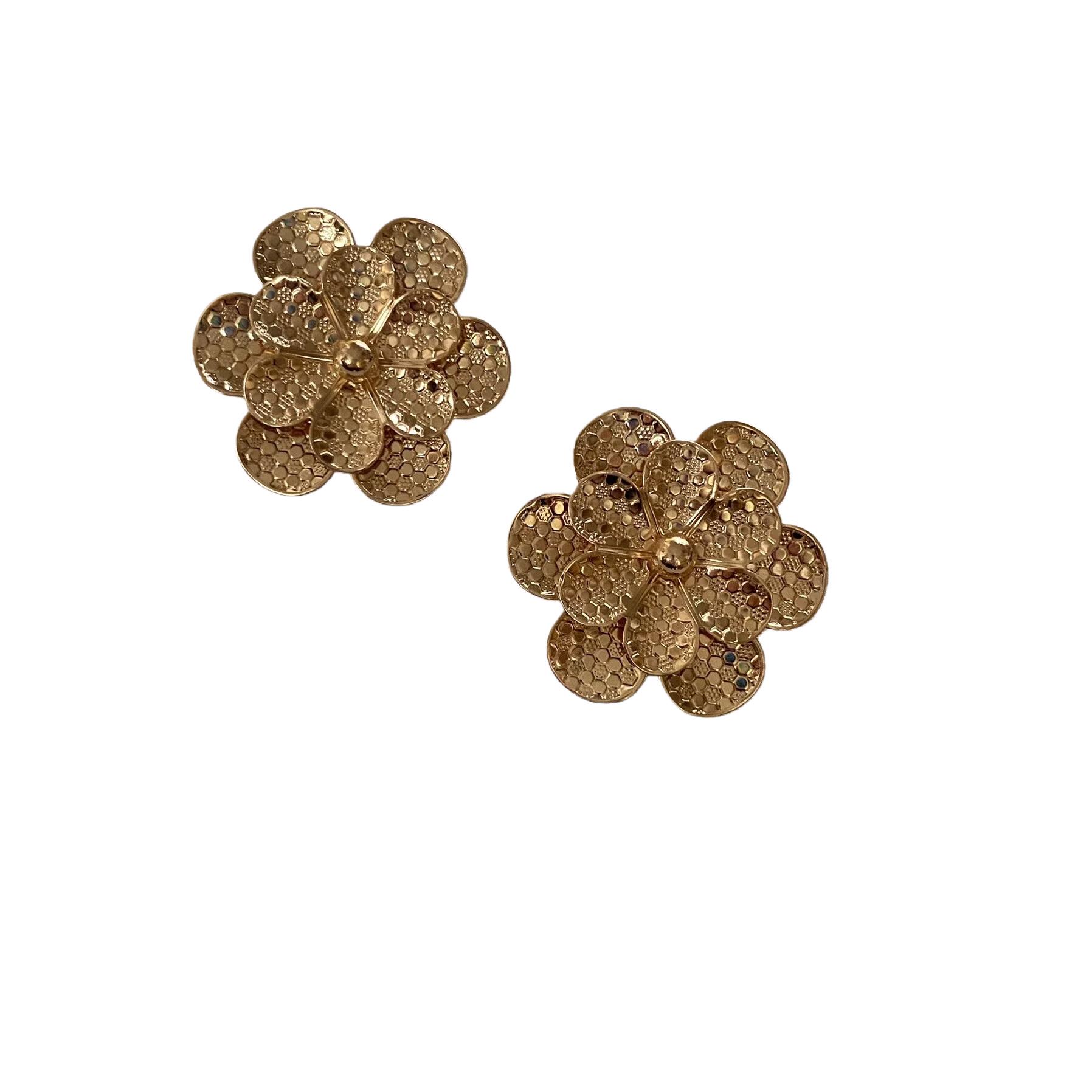 Retro Tropical Double-Layer Flower Stud Earrings - Versatile and Elegant Design for Women