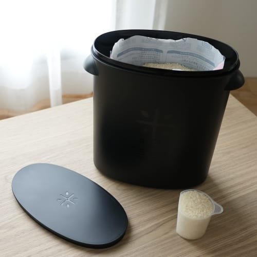 PEARL METAL Rice Container, All Black, 5kg Capacity, Bag-Left, BLKP, AZ-5042