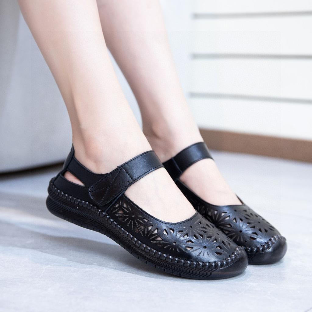 Mom Sandals Women's Summer Leather Soft Sole Middle-aged Flat Bottom Wear New Hole Shoes Women's Middle-aged and Elderly Beef Tendon Sole