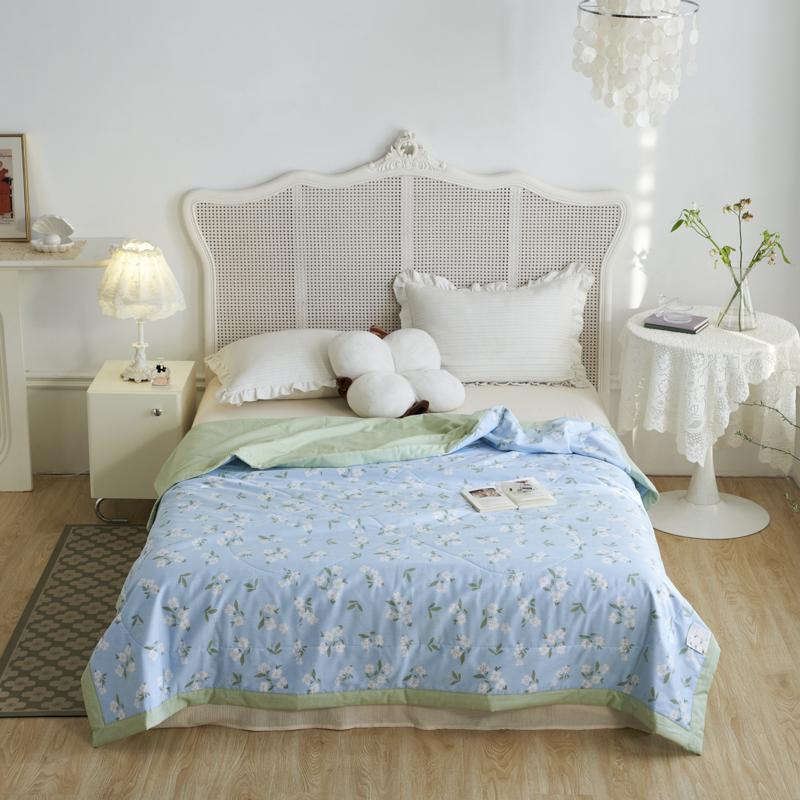 Fresh Floral Summer Quilt 100% Cotton Botanical Flower Pattern Soft Lightweight Quilted Quilt Home Travel Multifunction Blanket