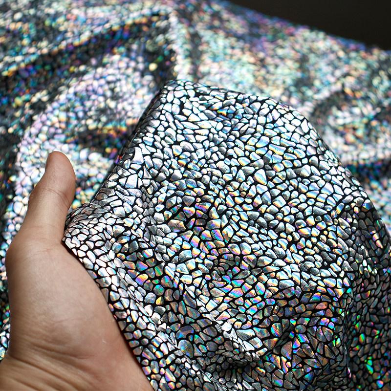 Irisierendes Laserbeschichtetes Gewebe Vierseitig Elastisches Glänzendes Gewebe DIY Nähen Rock Kleid Kleidung Badeanzug Bühnenhintergrund