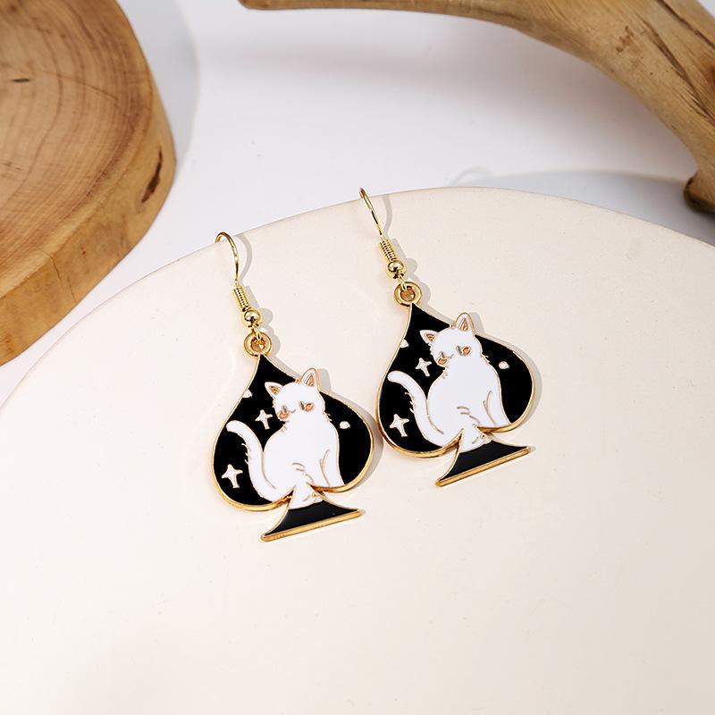 Cartoon Playing Card Suit Cat Stud Earrings, Personalized Geometric Love Earrings, Sweet Peach Heart Earrings