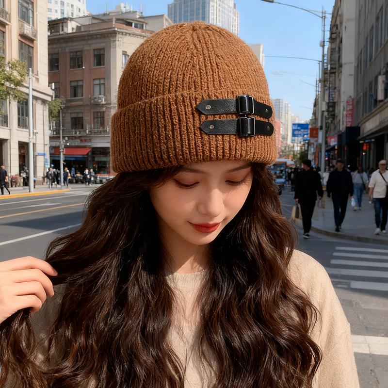 American Leather Buckle Knitted Cold Hat for Men and Women In Autumn and Winter Small Versatile Wool Hat Warm and Cold Hat