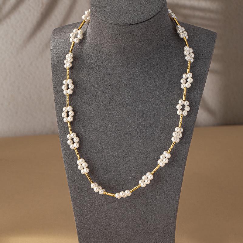 French Shijia Vintage Pearl Bracelet & Necklace Set - Elegant Women's Niche, Simple Cold Style Clavicle Chain.
