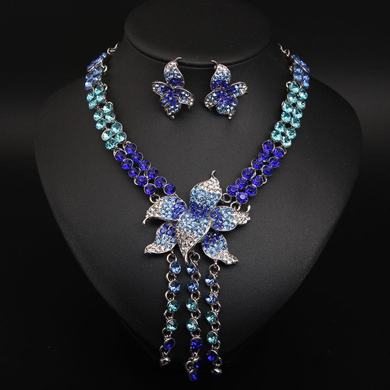 

Преувеличенные кисточки, стразы, ожерелья, серьги, ключицы, женские банкетные аксессуары, свадебные аксессуары синий