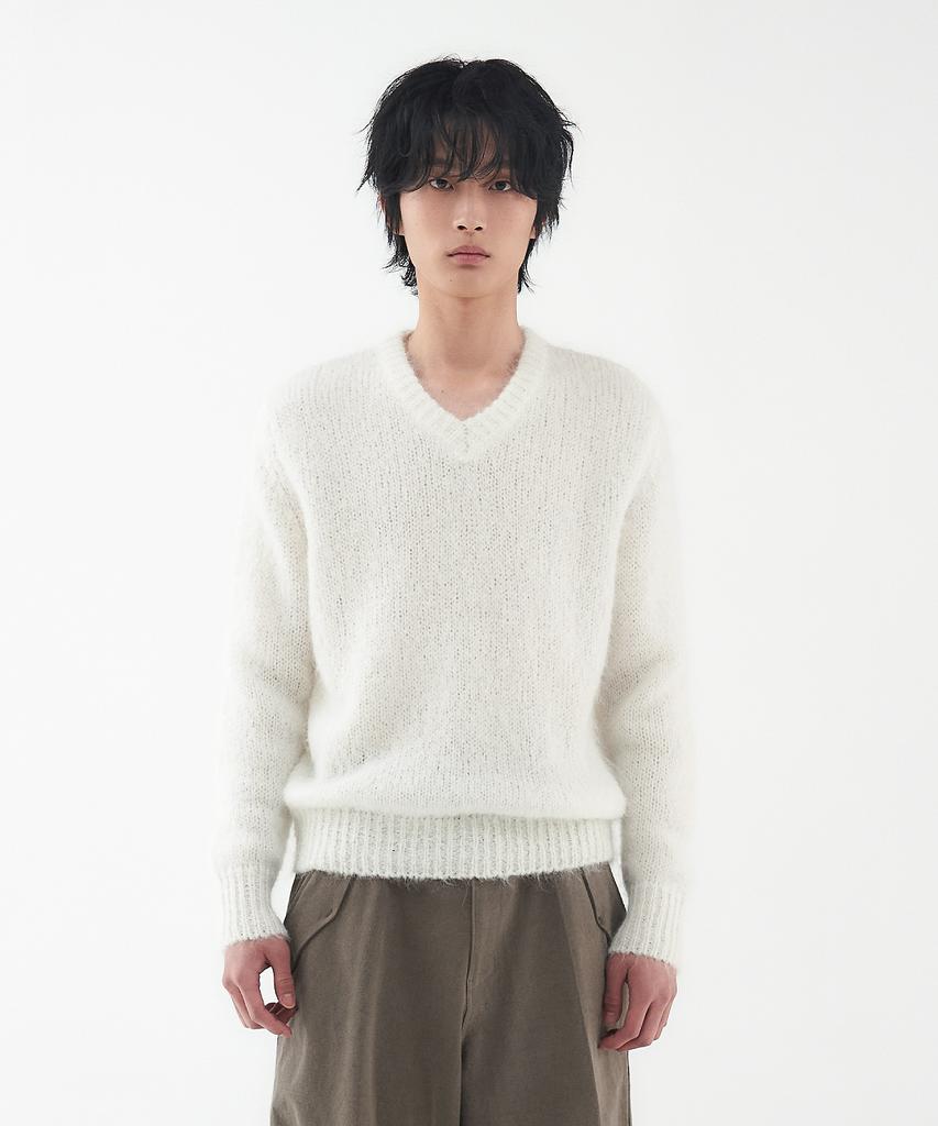 Leondi Brushed Mohair V-Neck Knit - White