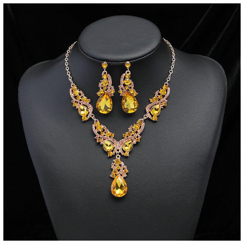 European and American Jewelry New Style Exaggerated Elegant Necklace and Earrings Two-Piece Set Retro Personality Women's Alloy Evening Jewelry