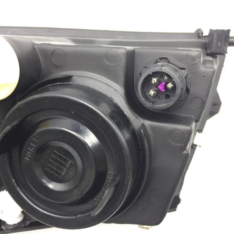 

Volkswagen Passat B5 Original Quality Headlight Assembly Premium Corner Light, Left Driver Side