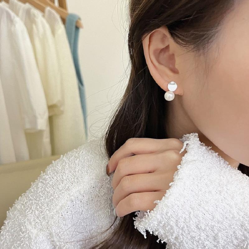Su Chuang S925 Sterling Silver Pearl Stud Earrings for Women - Korean Style, Versatile & Luxurious Light Jewelry