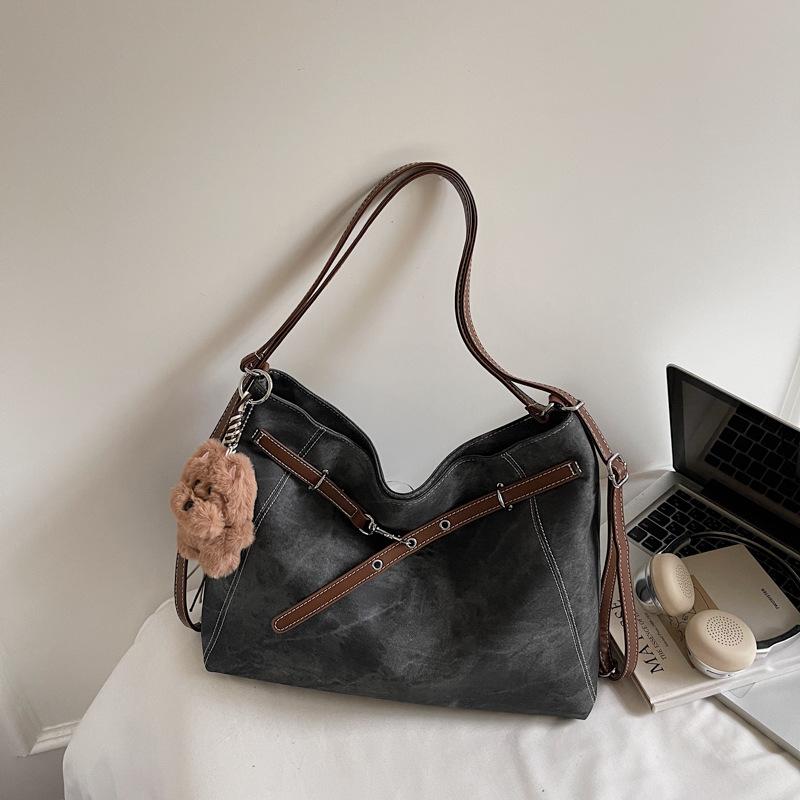 Dumpling Bag Women's Large Capacity 2025 New Autumn and Winter Niche Design Single Shoulder Commuter Bag Multi-functional Backpack Backpack